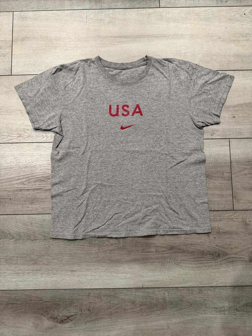 Vintage Y2K Youth XL Nike USA Center Swoosh Graphic T-Shirt Gray